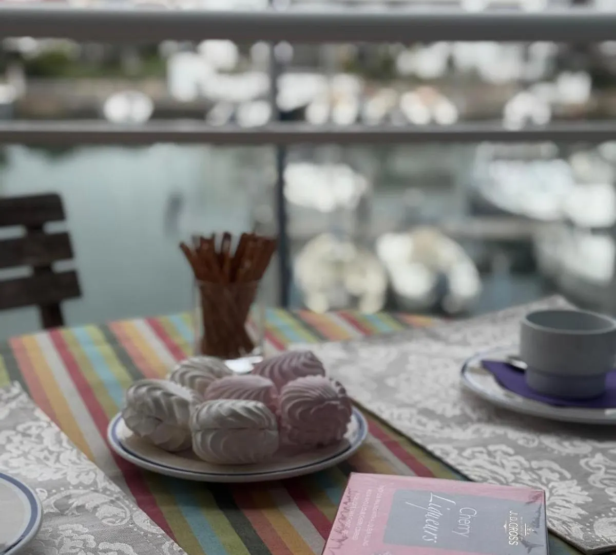 Apartment Apartamento Con Plaza De Parking Y Piscina Comunitaria Roses Spanien